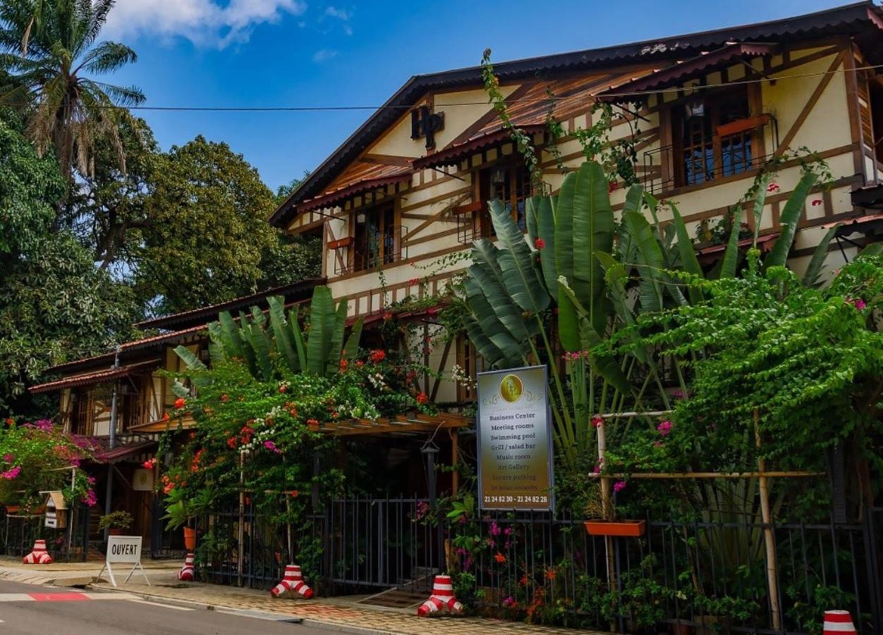 Boutique Hotel Pavillon Abidjan Esterno foto