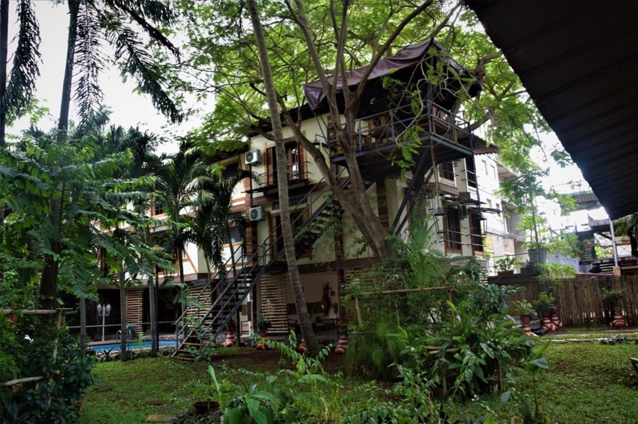 Boutique Hotel Pavillon Abidjan Esterno foto