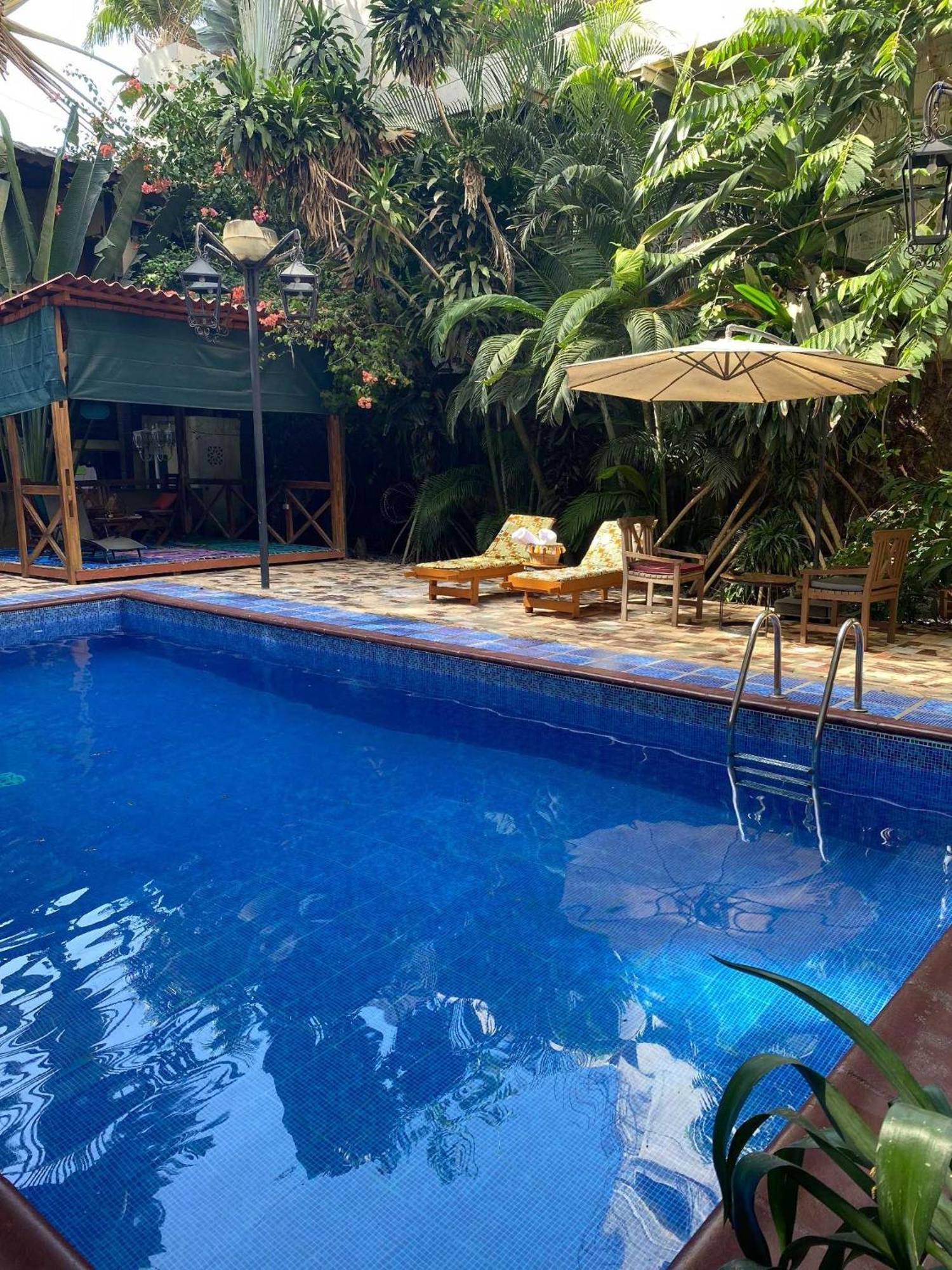 Boutique Hotel Pavillon Abidjan Esterno foto