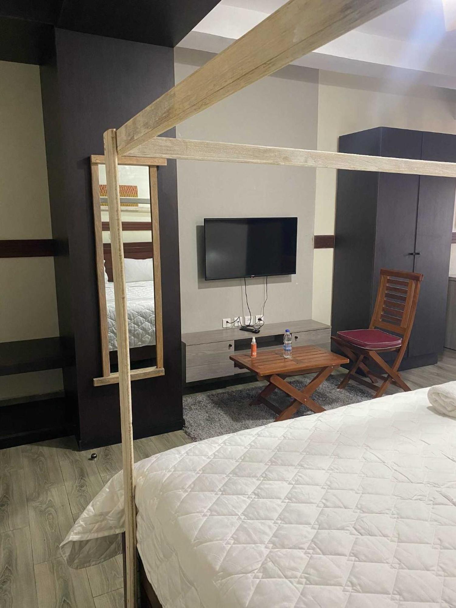 Boutique Hotel Pavillon Abidjan Esterno foto