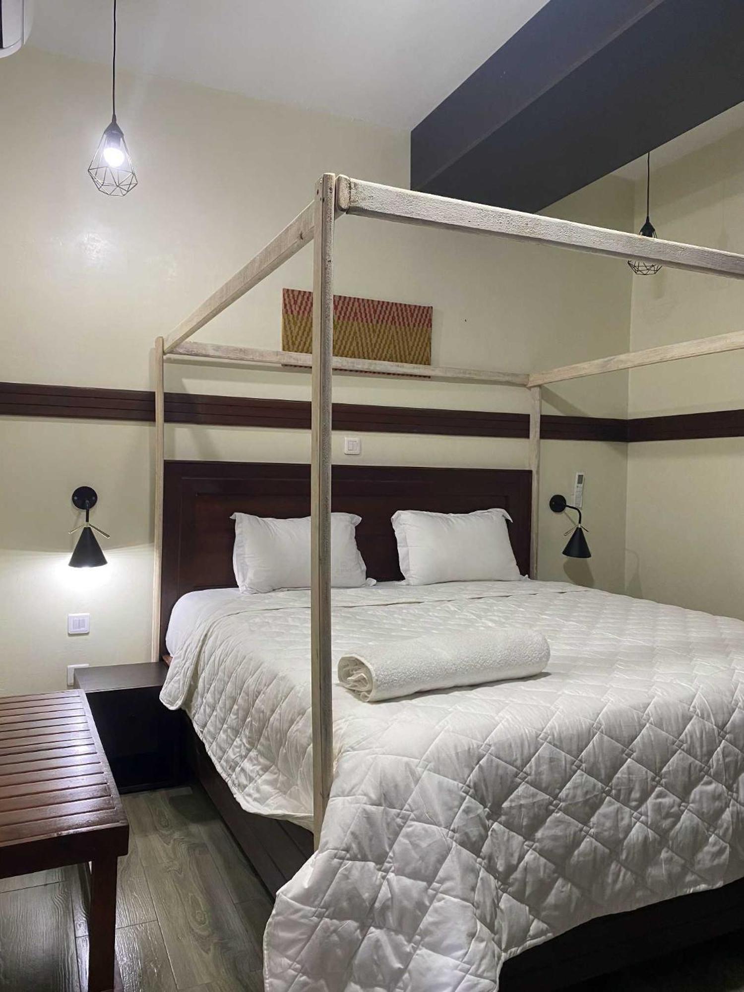 Boutique Hotel Pavillon Abidjan Esterno foto